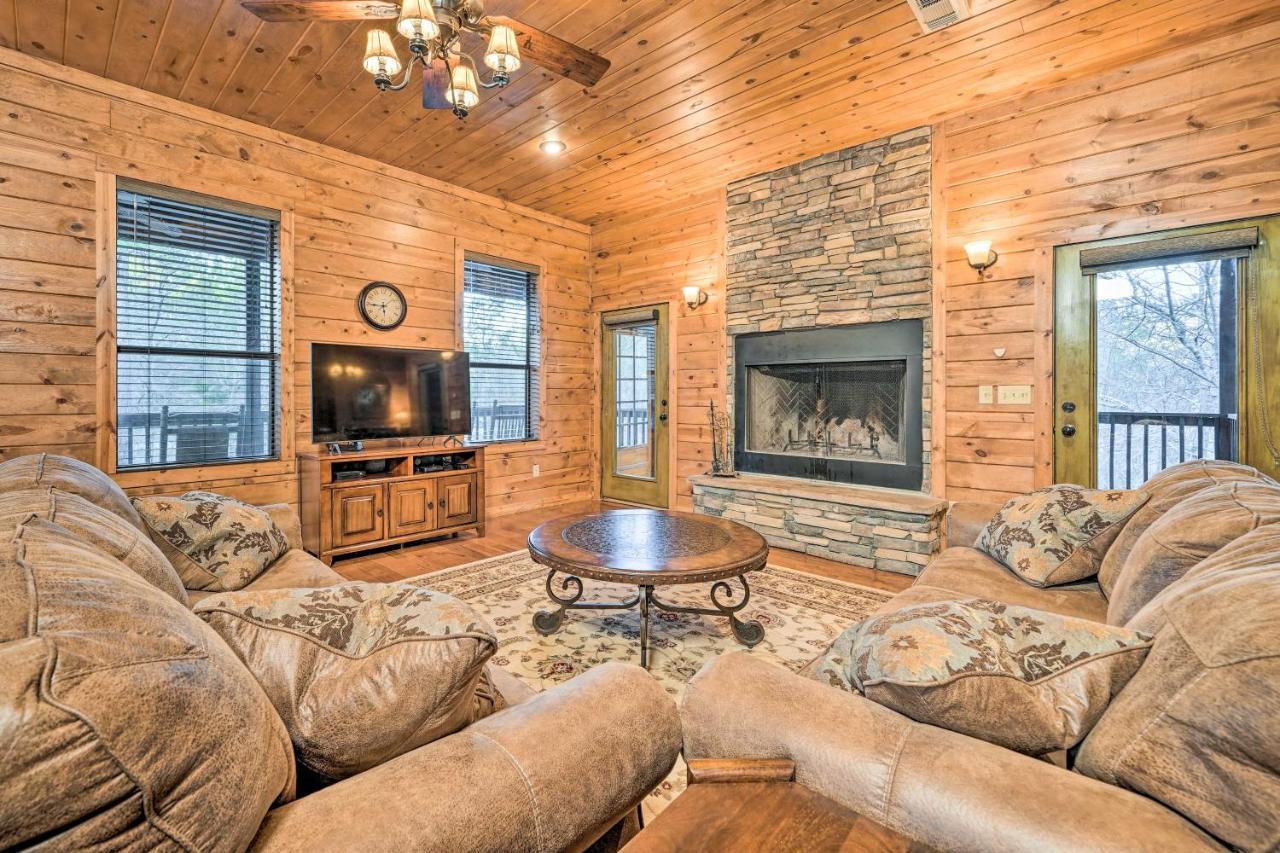 Broken Bow Cabin With Deck, Hot Tub And Fire Pit! المظهر الخارجي الصورة