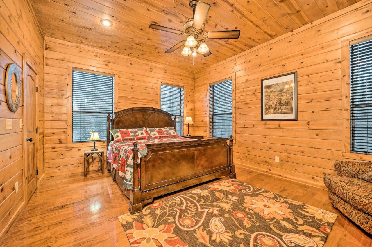 Broken Bow Cabin With Deck, Hot Tub And Fire Pit! المظهر الخارجي الصورة