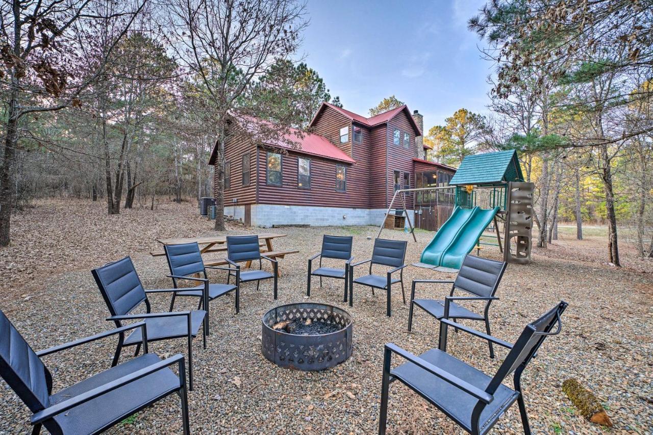 Broken Bow Cabin With Deck, Hot Tub And Fire Pit! المظهر الخارجي الصورة